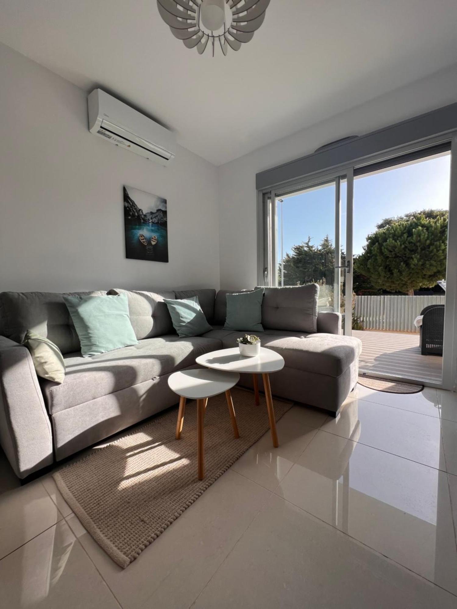Bungalow En Punta Prima 2 Dormitorios Y Piscina Torrevieja Kültér fotó
